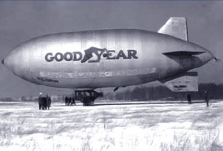 初期のグッドイヤーの飛行船